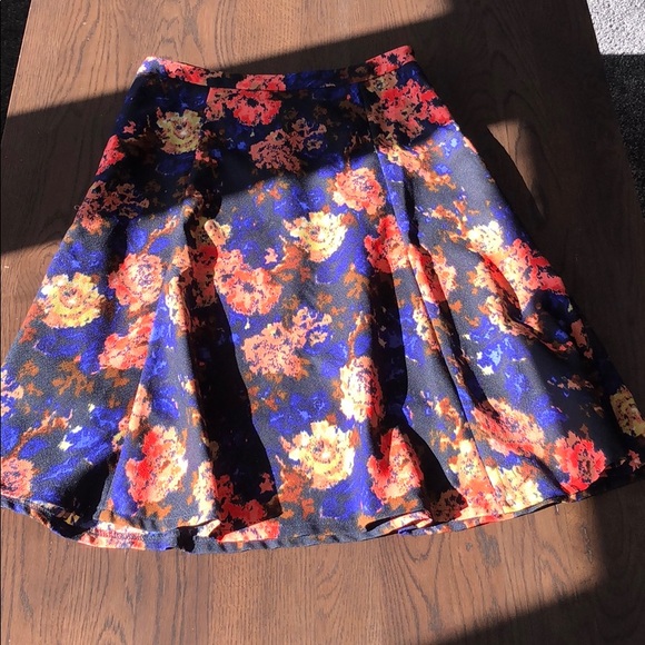 Astr matching skirt set - Picture 3 of 6